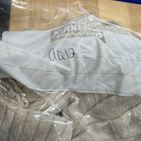 LOFT Women Beige Paris Eiffel Tower Graphic Crewneck Sweater Size M - Picture 7 of 7